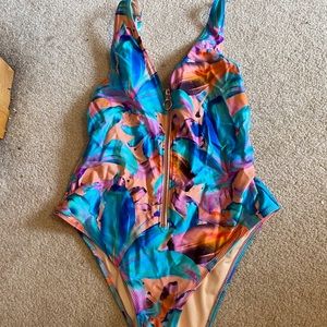 One piece swimsuit